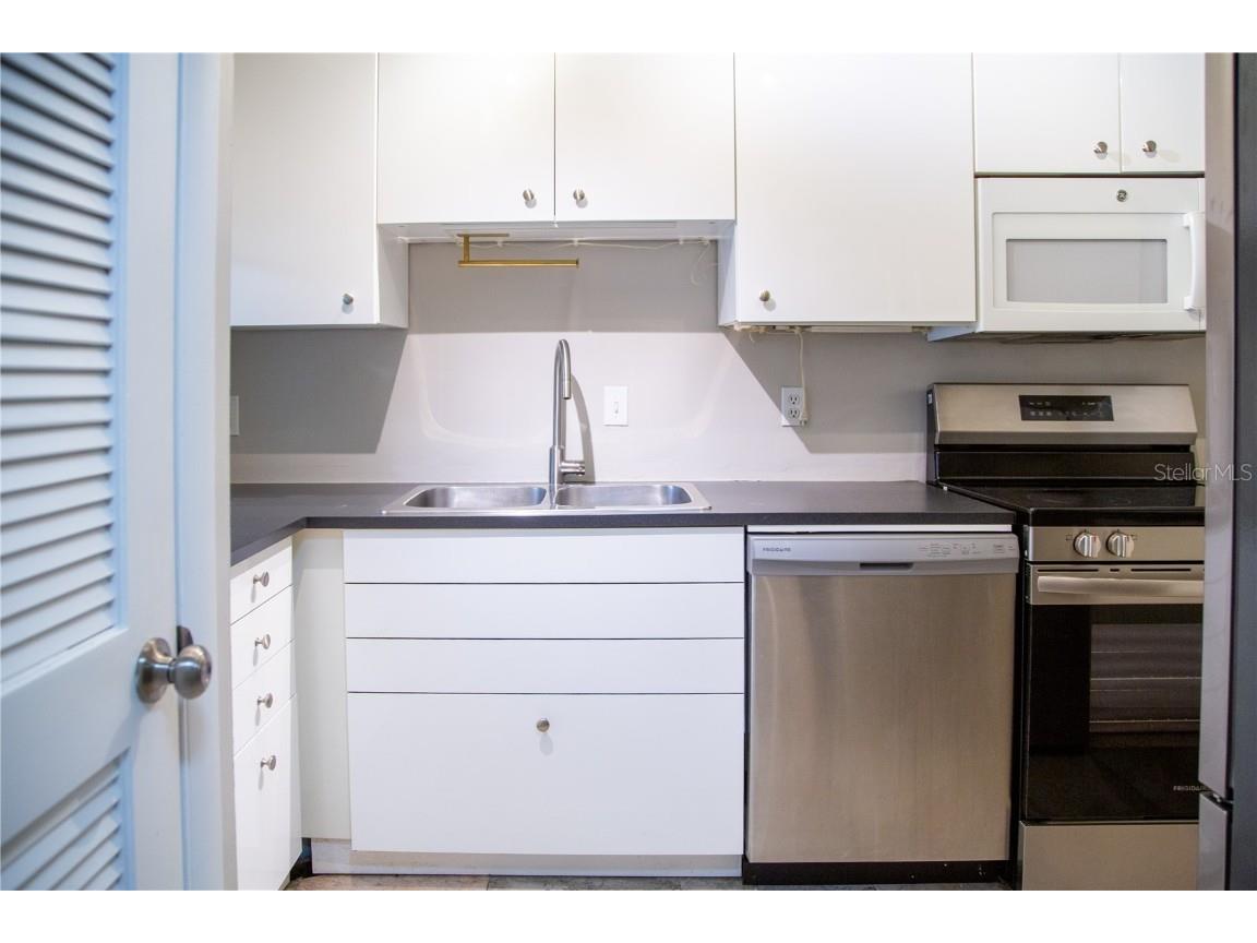 2025 Lakewood Club Drive S #5K Saint Petersburg FL 33712 TB8430775 image5