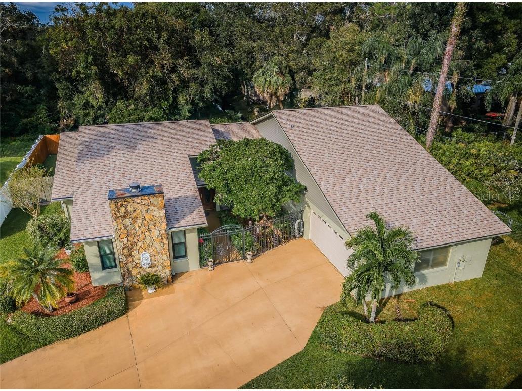 2025 Macarthur Court Dunedin FL 34698 TB8315356 image1