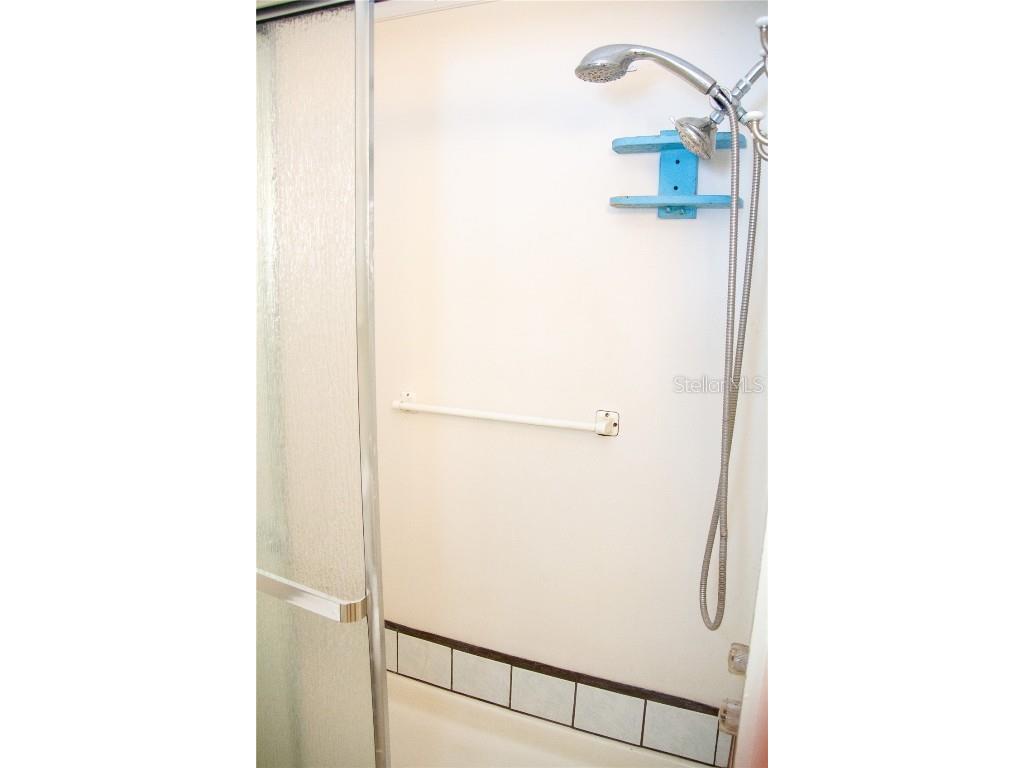 2025 Melody Drive Holiday FL 34691 TB8449289 image12