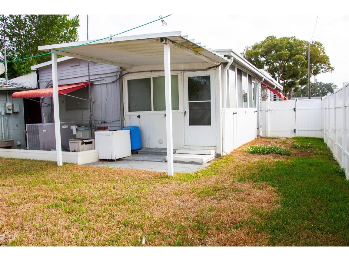 2025 Melody Drive Holiday FL 34691 TB8449289 image24