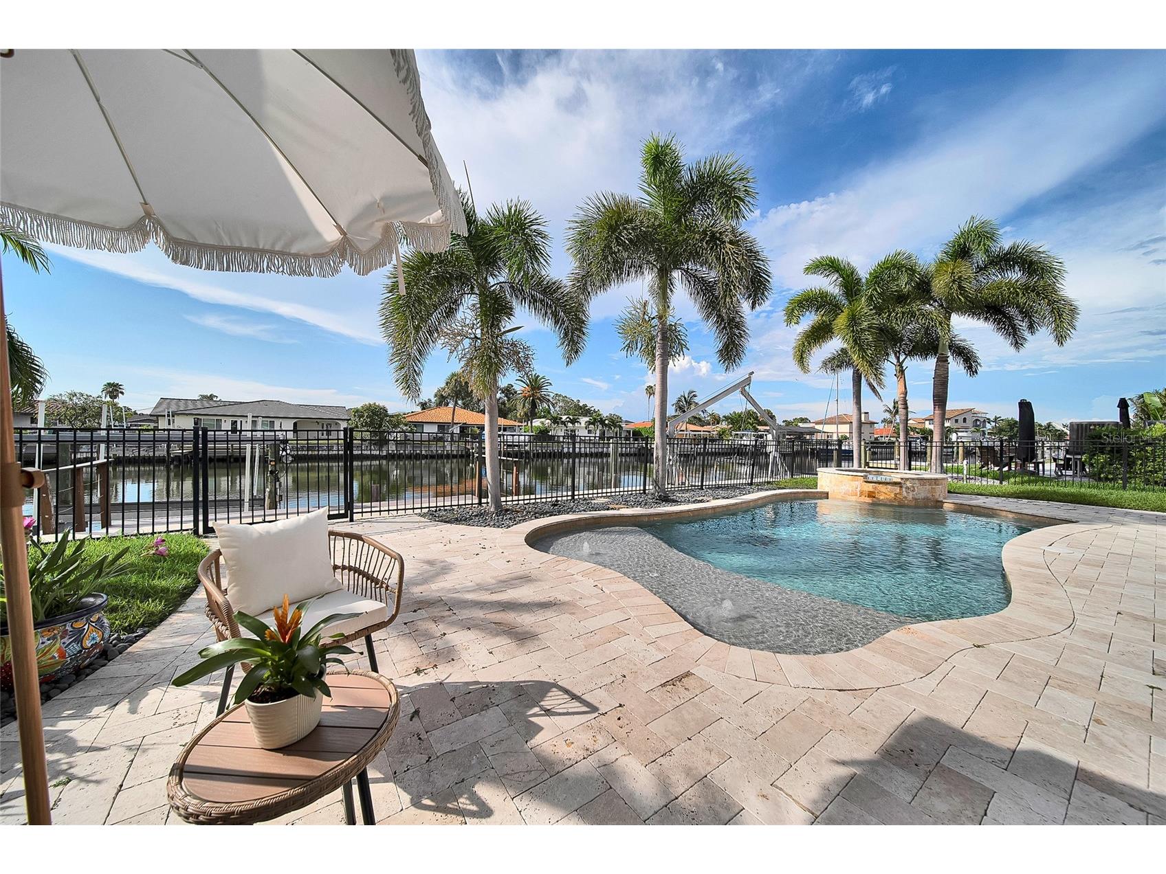 2025 Michigan Avenue NE Saint Petersburg FL 33703 - TAMPA BAY TB8415563 image2