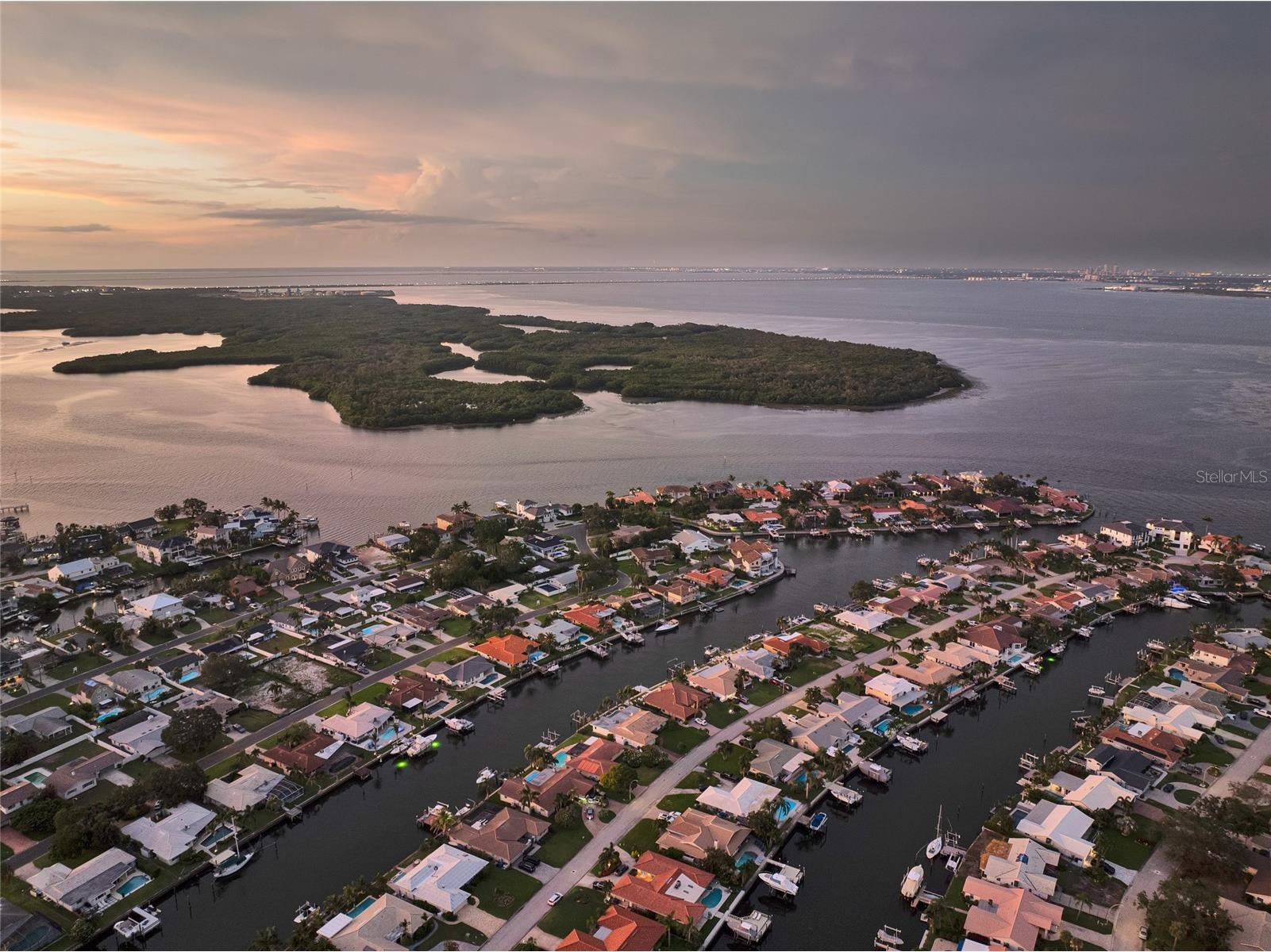 2025 Michigan Avenue NE Saint Petersburg FL 33703 - TAMPA BAY TB8415563 image33