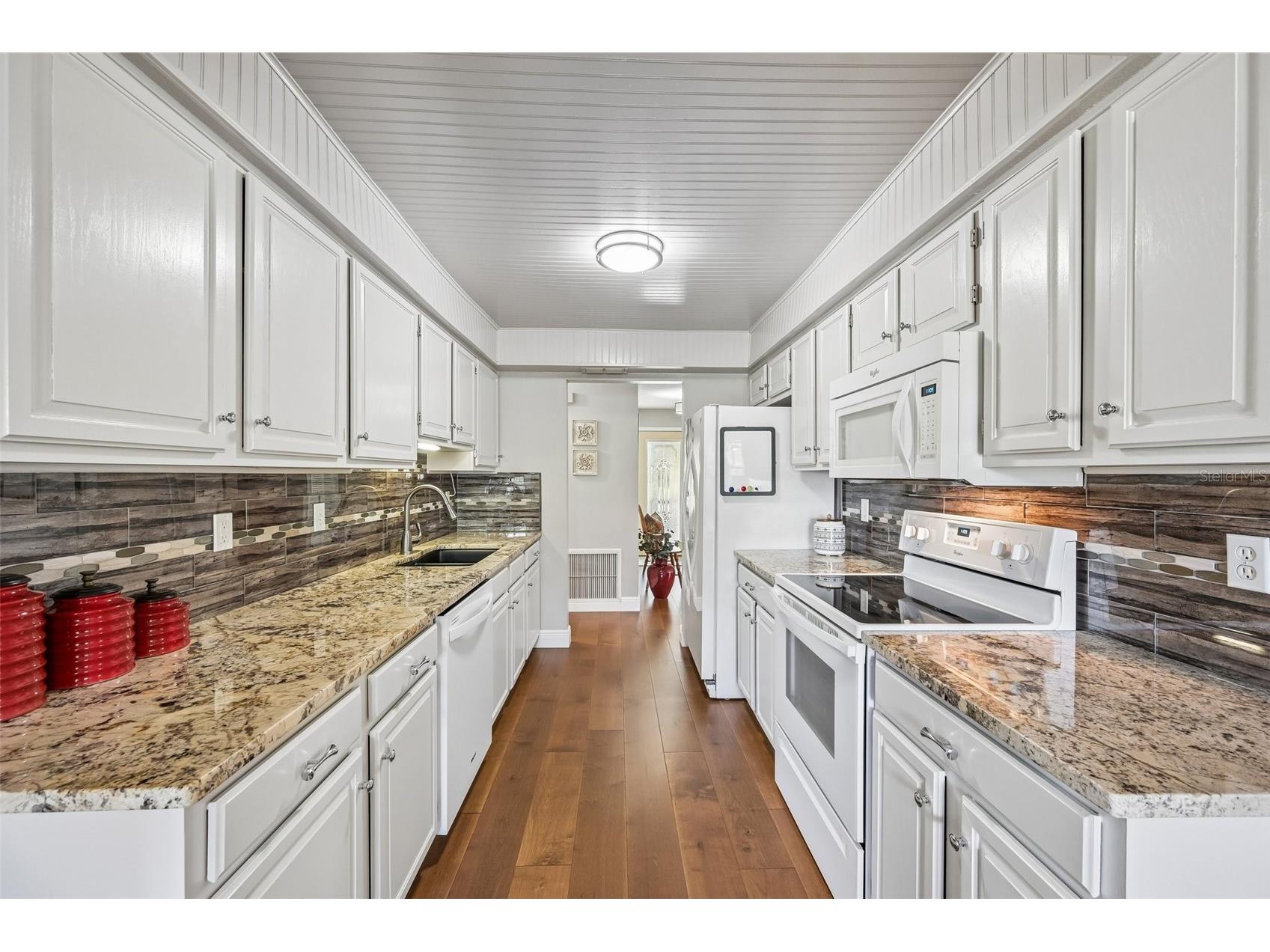 2025 New Bedford Drive Sun City Center FL 33573 TB8511425 image15