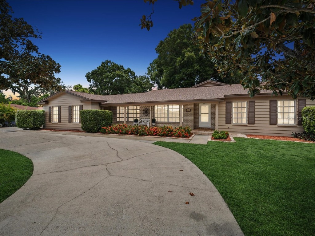 2025 Nursery Road Clearwater FL 33764 U8248489 image1