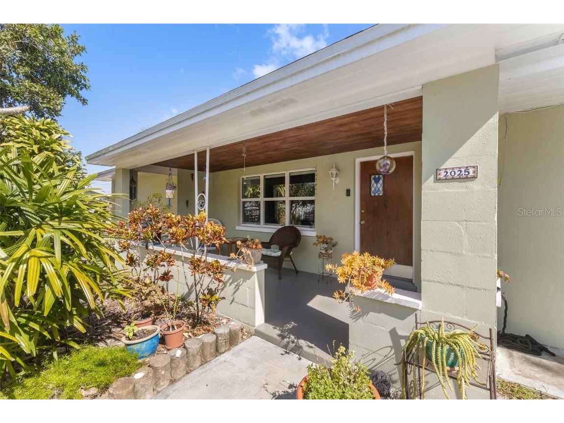 2025 Plaza Dolores Clearwater FL 33755 TB8344643 image1