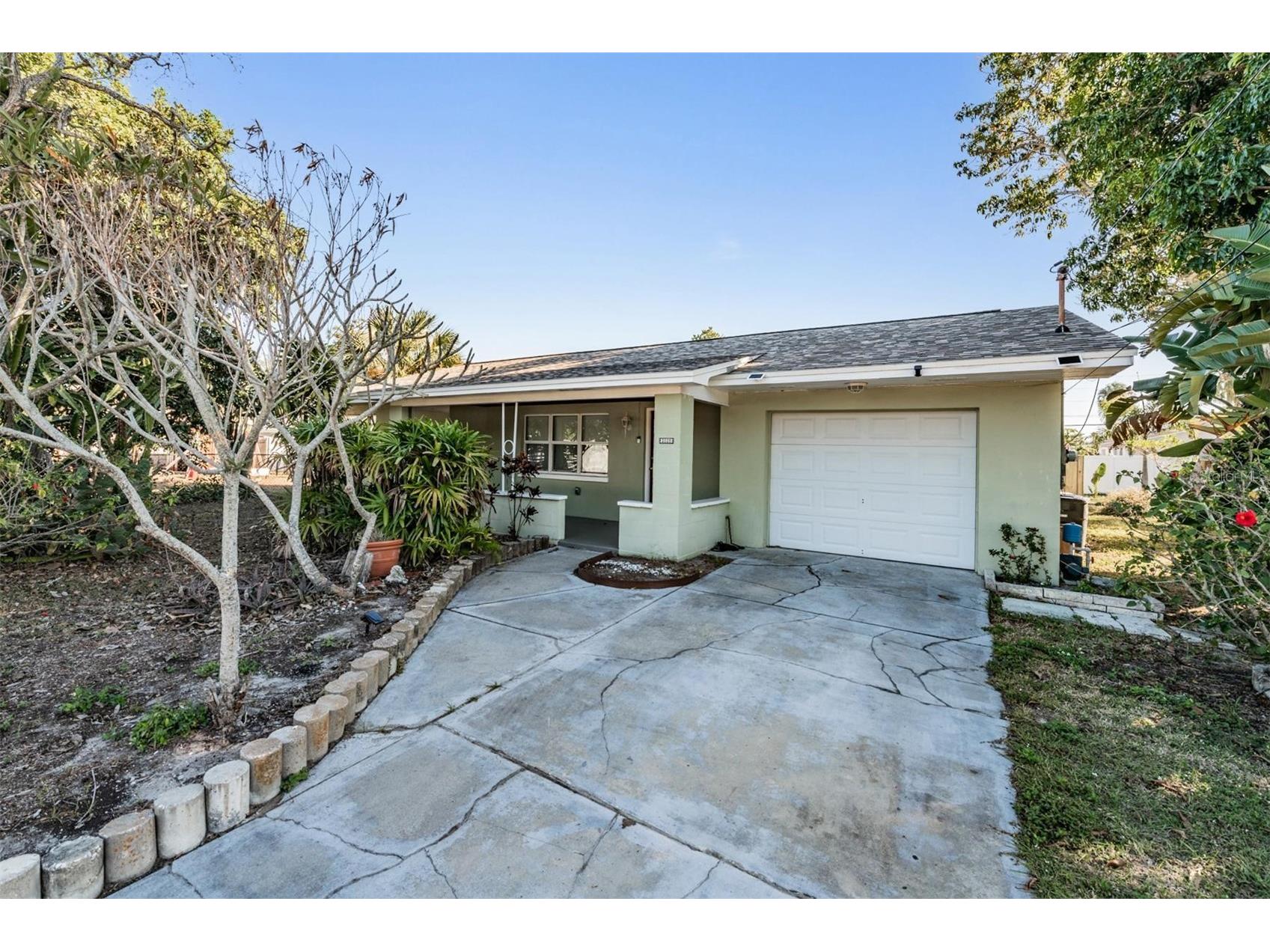 2025 Plaza Dolores Clearwater FL 33755 TB8460060 image1
