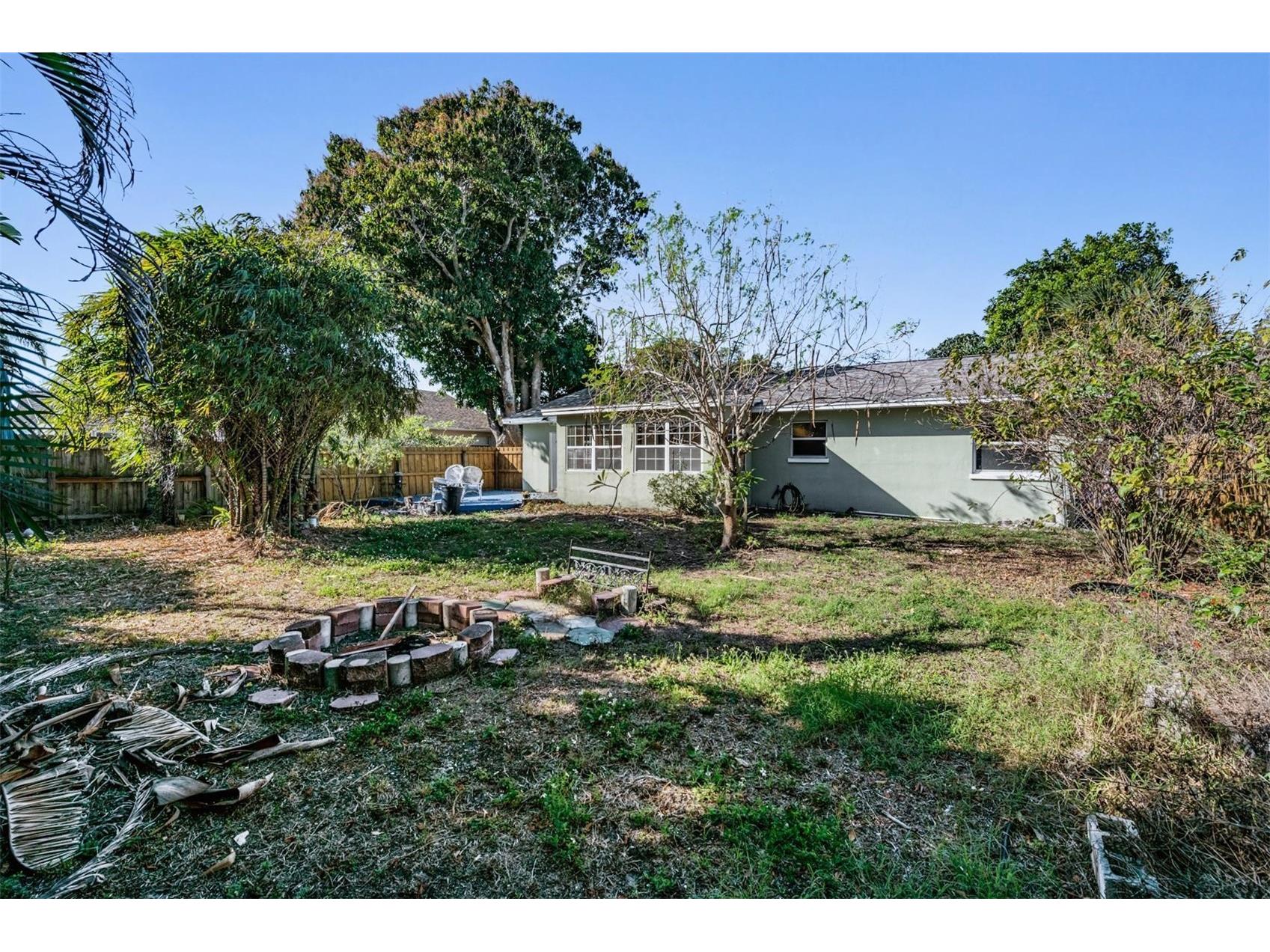 2025 Plaza Dolores Clearwater FL 33755 TB8460060 image25