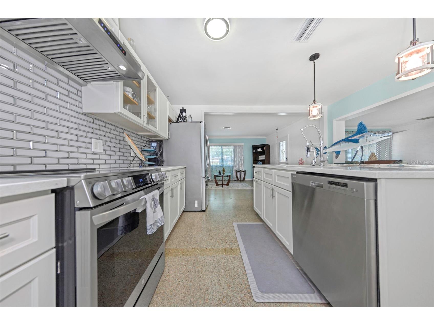 2025 Temple Terrace Clearwater FL 33764 S5148158 image16