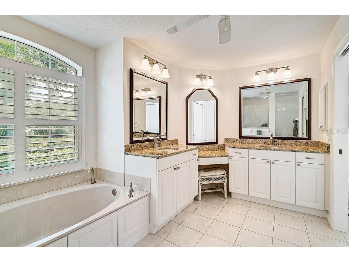 2025 White Feather Lane Nokomis FL 34275 A4695031 image20