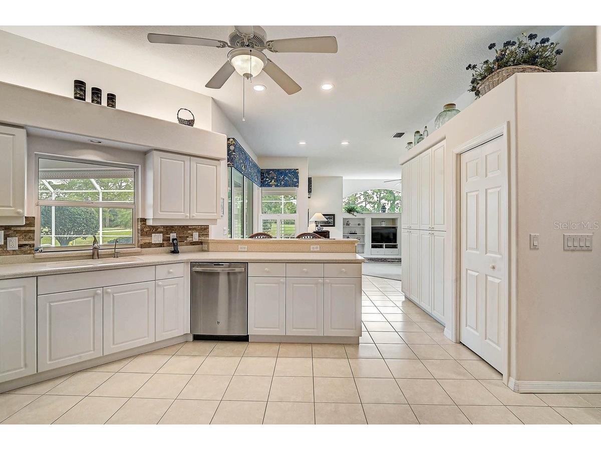 2025 White Feather Lane Nokomis FL 34275 A4695031 image9