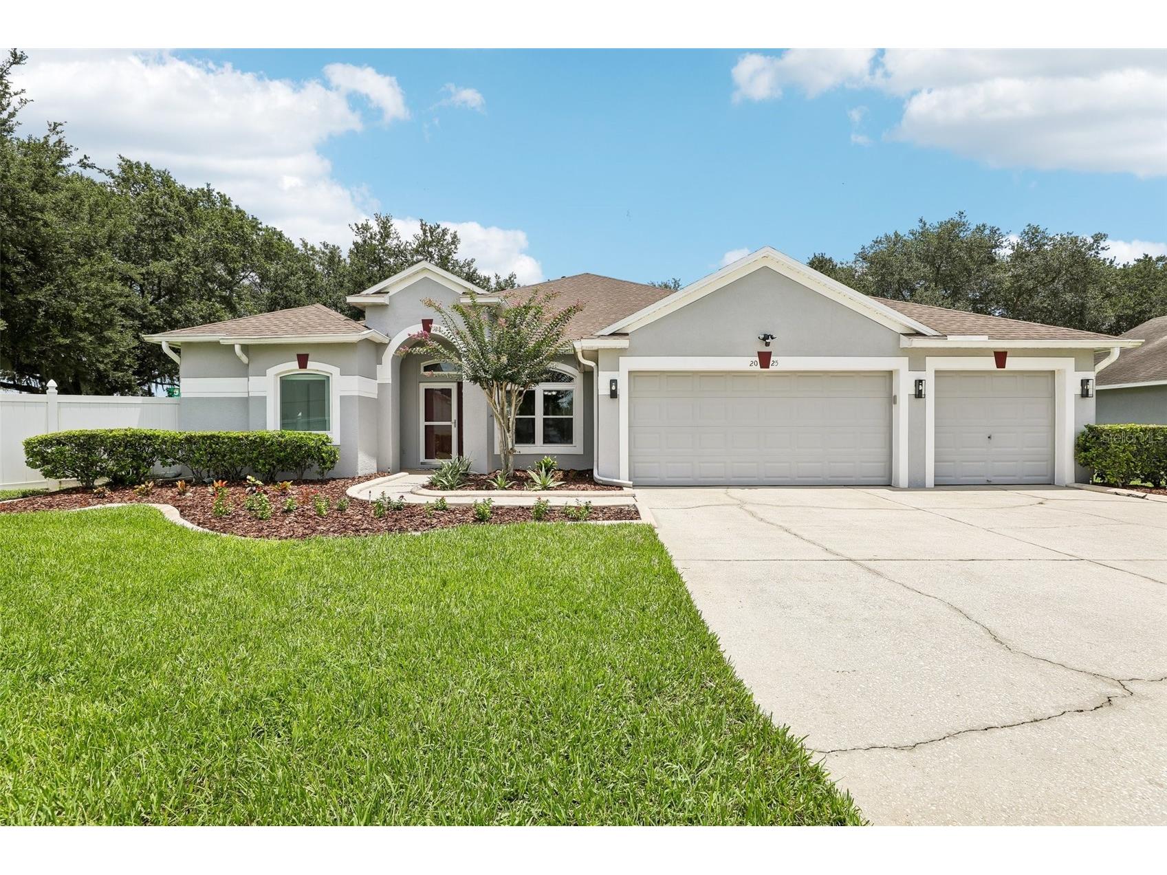 2025 Wintermere Pointe Drive Winter Garden FL 34787 O6422627 image1