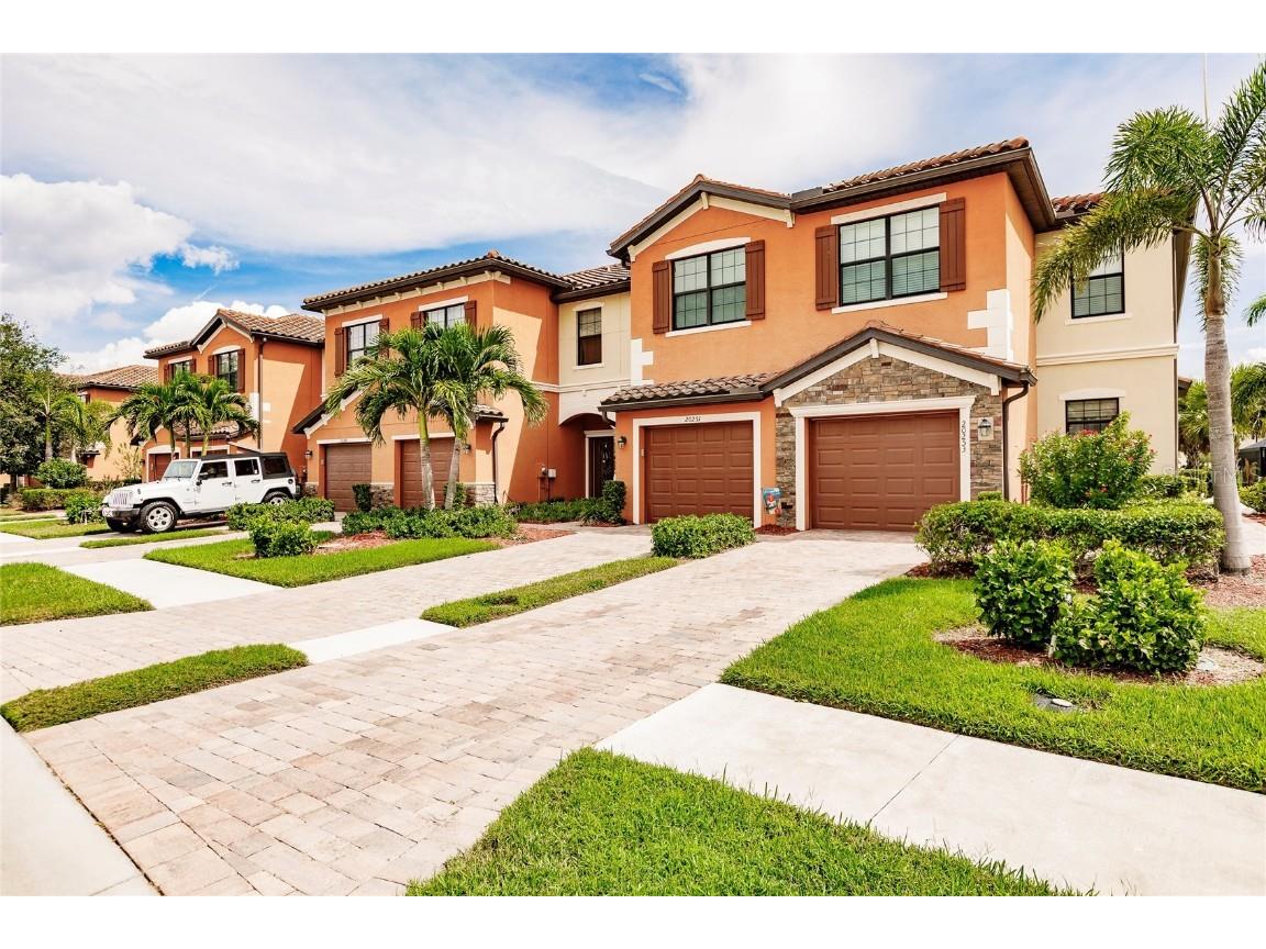 20251 Lagente Circle Venice FL 34293 C7482649 image1