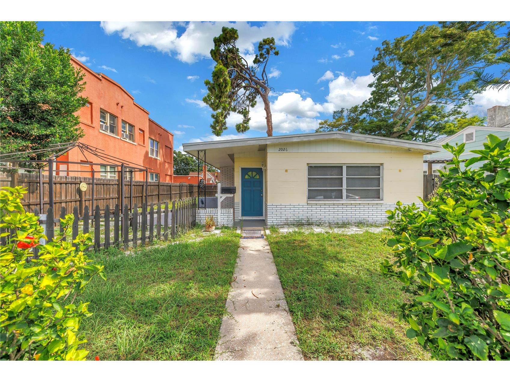 2026 Burlington Avenue N Saint Petersburg FL 33713 TB8413318 image1