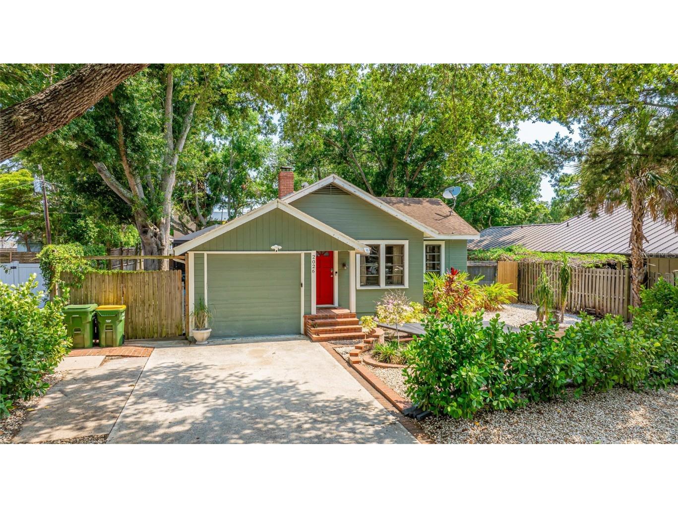 2026 Grove Street Sarasota FL 34239 A4617252 image1