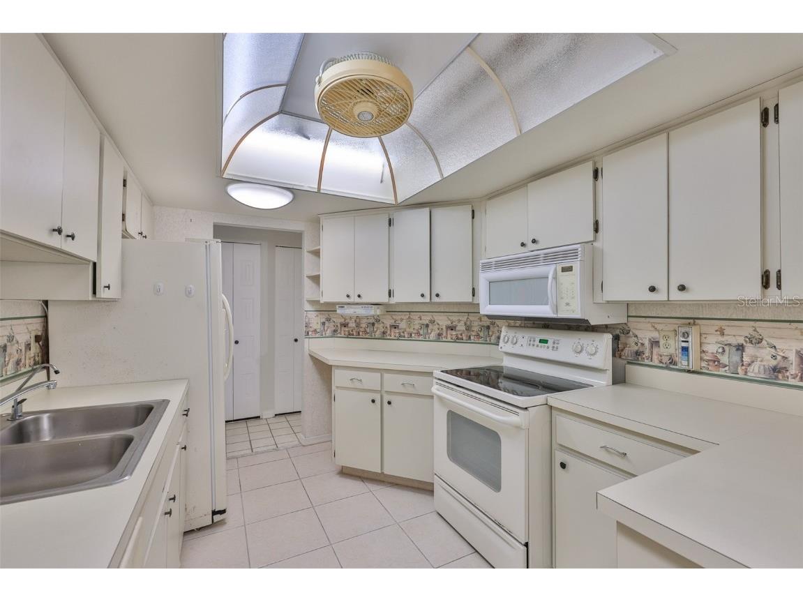 2026 Hawkhurst Circle Sun City Center FL 33573 TB8432667 image17