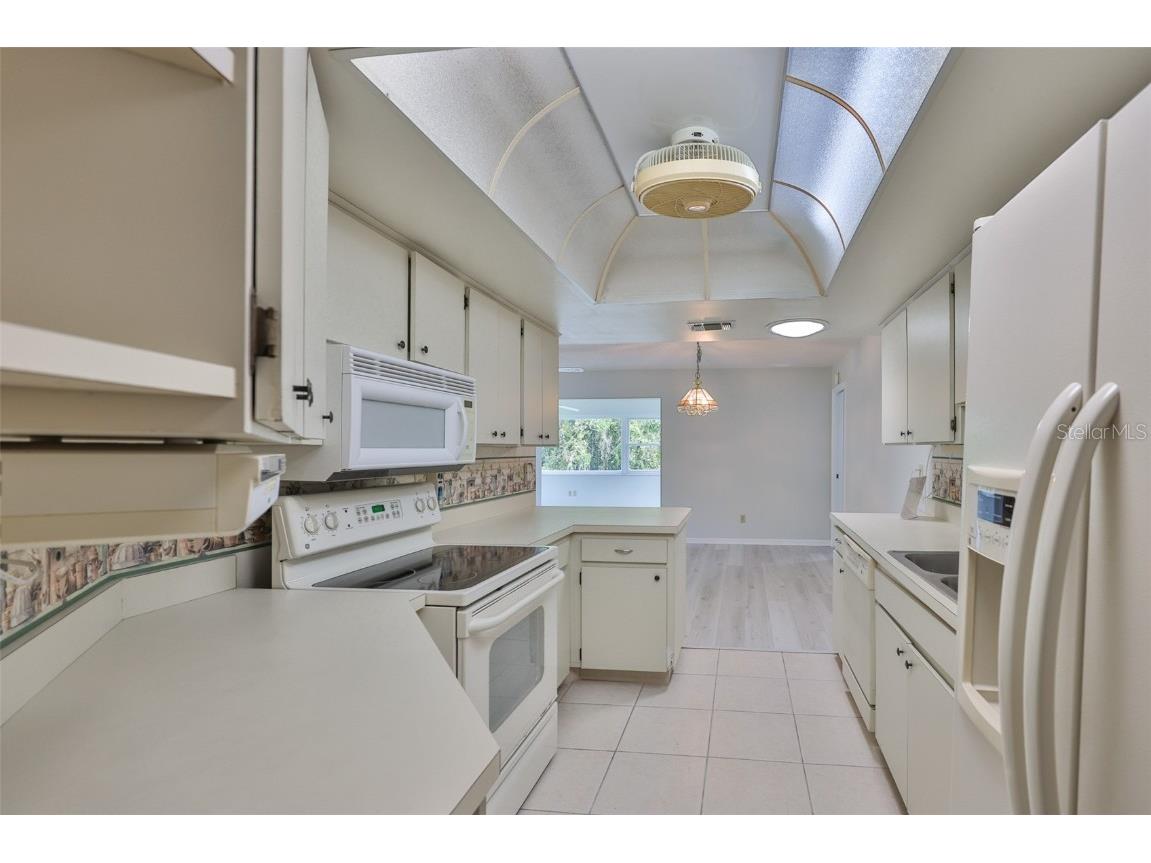 2026 Hawkhurst Circle Sun City Center FL 33573 TB8432667 image18