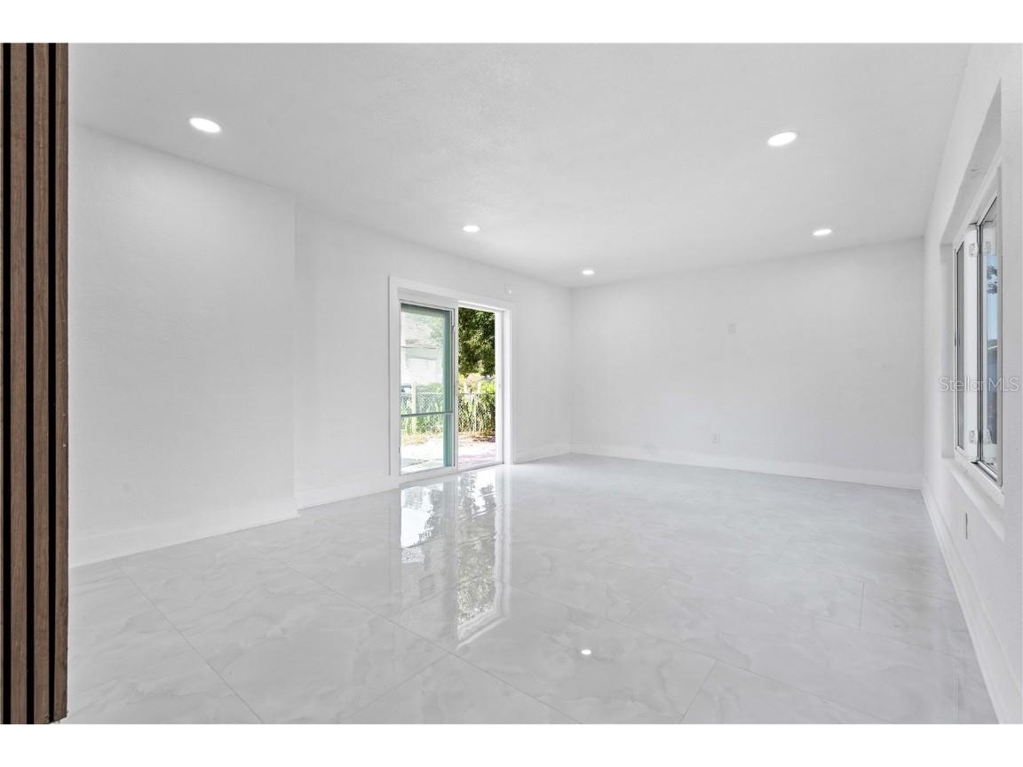 2026 Pinecrest Way Clearwater FL 33755 TB8431759 image13