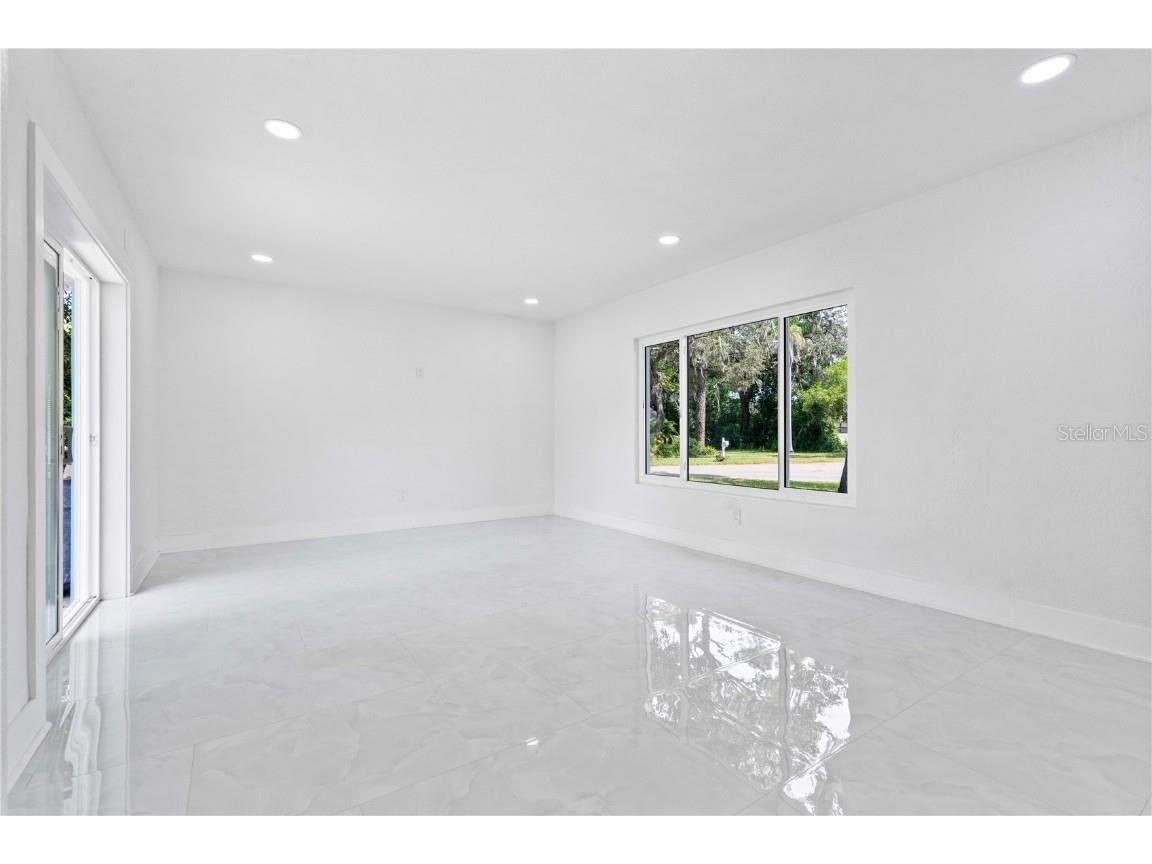 2026 Pinecrest Way Clearwater FL 33755 TB8431759 image16