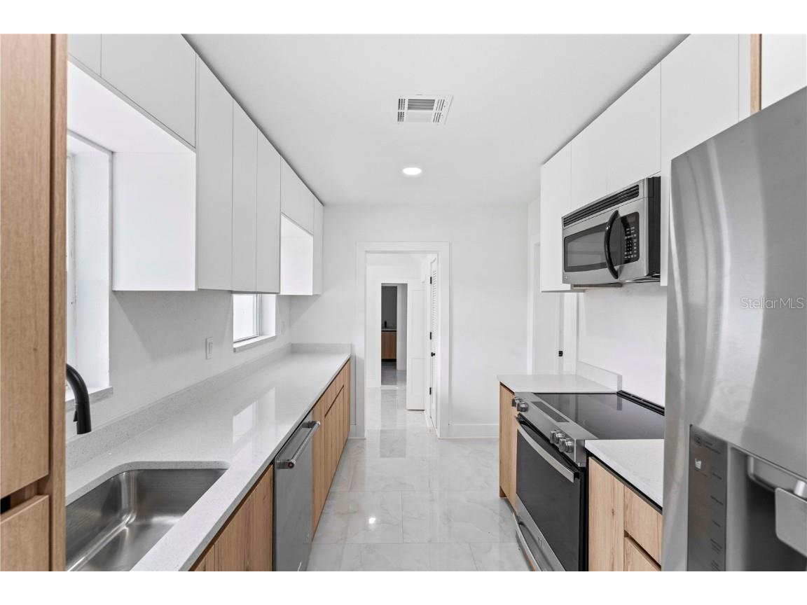 2026 Pinecrest Way Clearwater FL 33755 TB8431759 image22