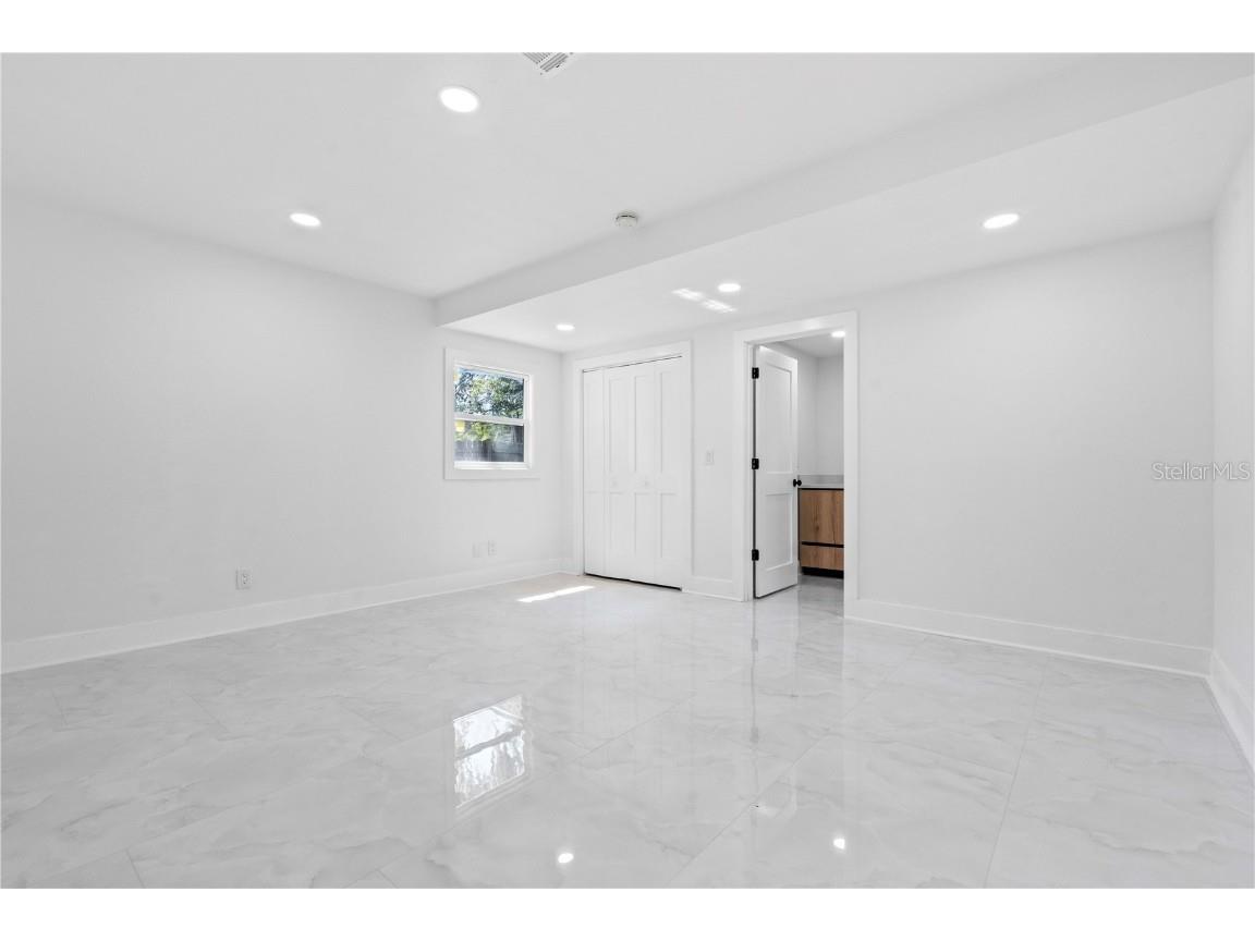 2026 Pinecrest Way Clearwater FL 33755 TB8431759 image28