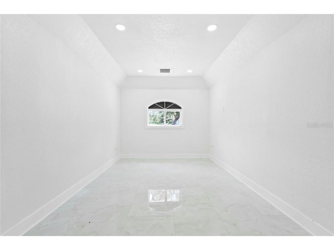 2026 Pinecrest Way Clearwater FL 33755 TB8431759 image32