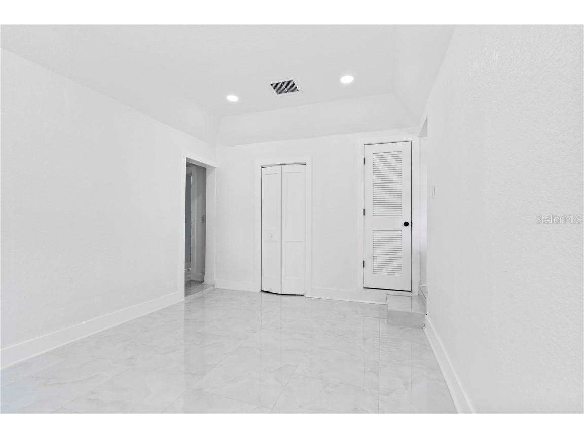 2026 Pinecrest Way Clearwater FL 33755 TB8431759 image40