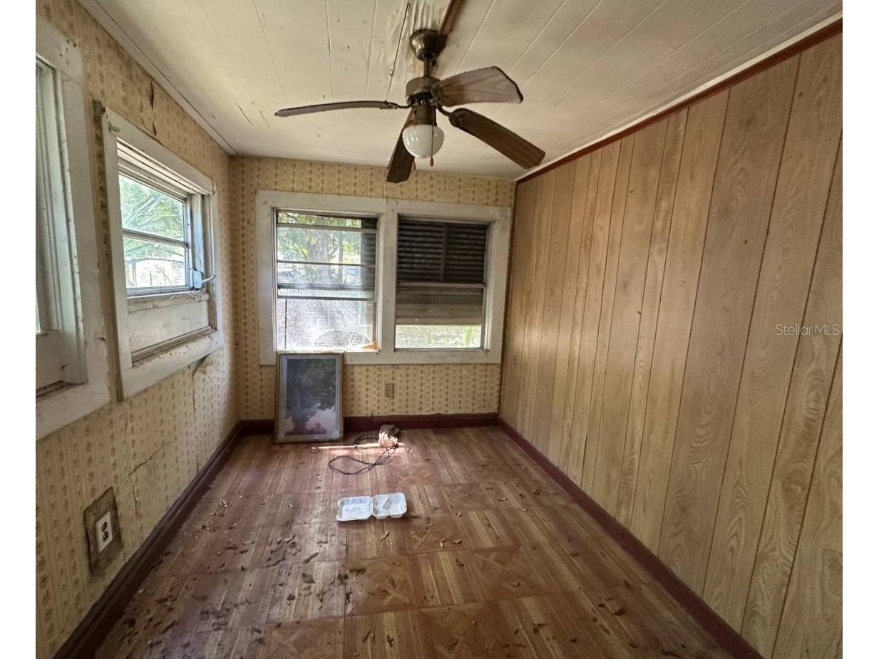 2026 Seminole Boulevard S Saint Petersburg FL 33705 A4692112 image7