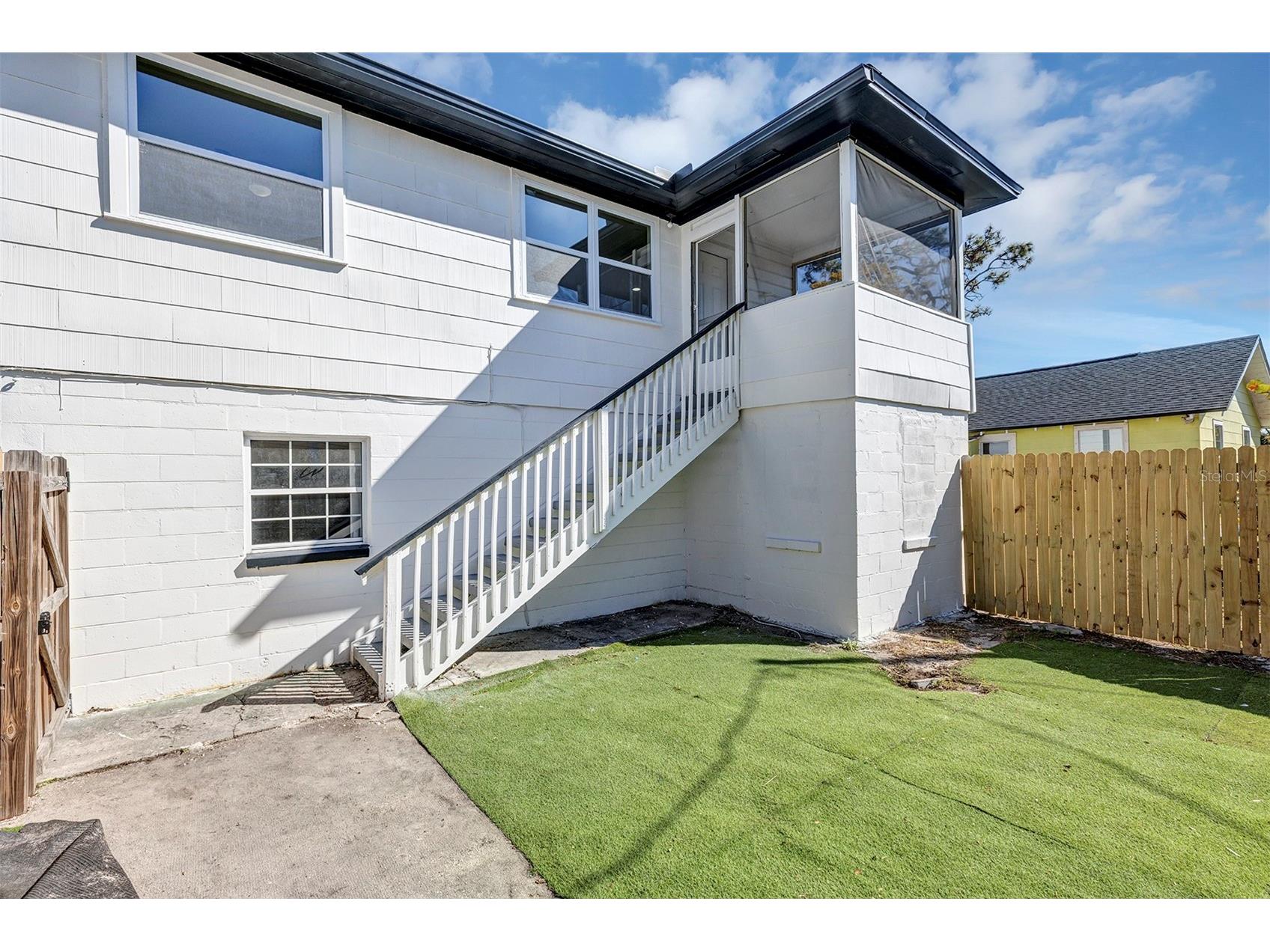 2027 30th Avenue N #TOP UNIT Saint Petersburg FL 33713 O6422519 image1