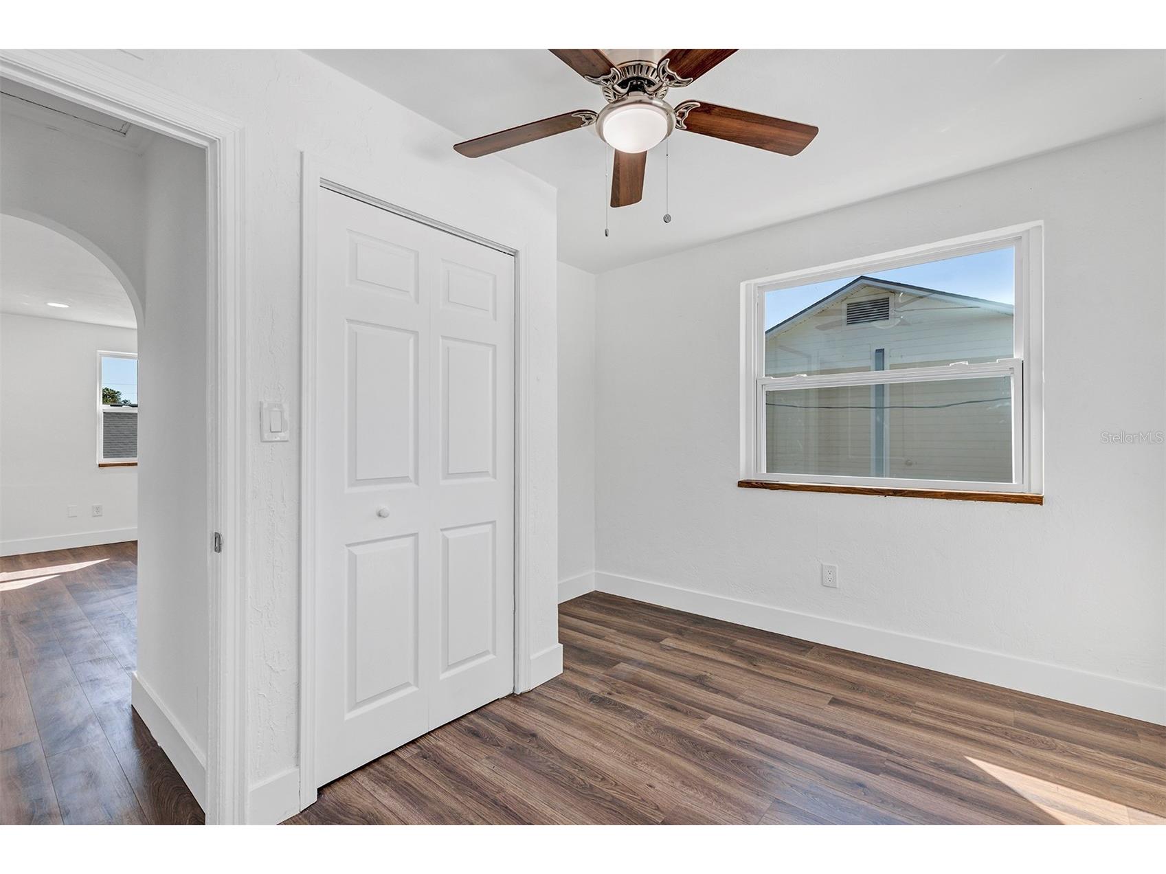 2027 30th Avenue N #TOP UNIT Saint Petersburg FL 33713 O6422519 image17