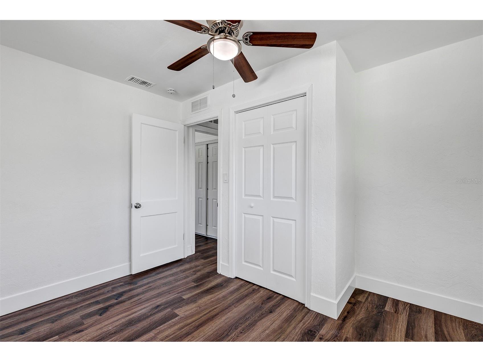2027 30th Avenue N #TOP UNIT Saint Petersburg FL 33713 O6422519 image18