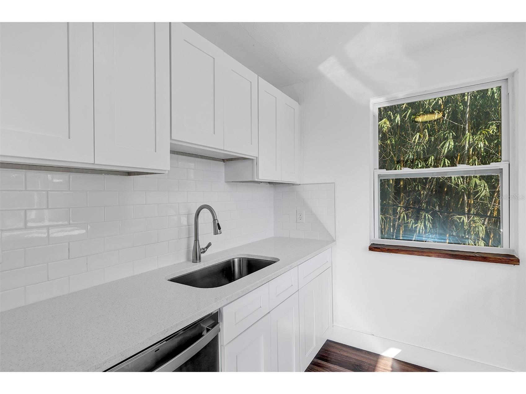 2027 30th Avenue N #TOP UNIT Saint Petersburg FL 33713 O6422519 image7