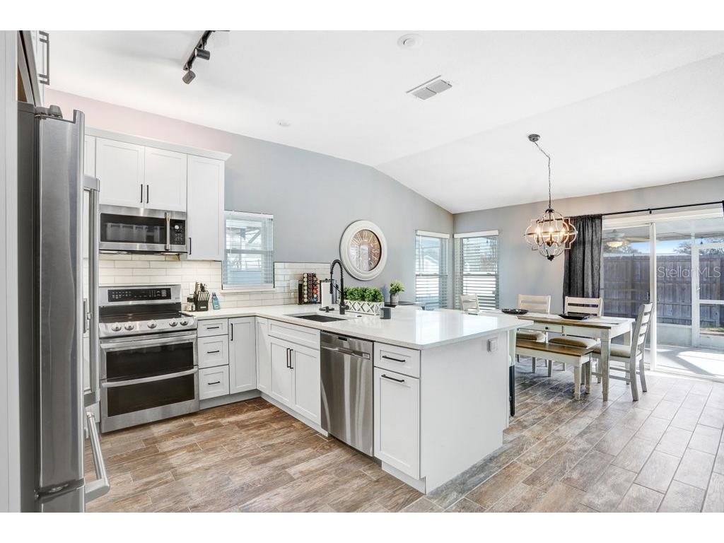 2027 Darlington Oak Drive Seffner FL 33584 TB8450375 image9