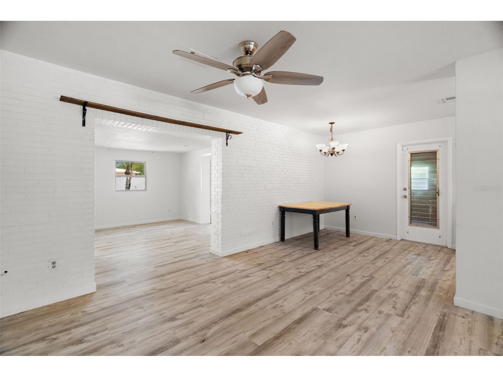 2027 E Valencia Way E Clearwater FL 33764 TB8490914 image15