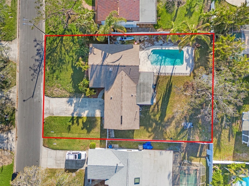 2027 Montana Avenue NE Saint Petersburg FL 33703 TB8350520 image1