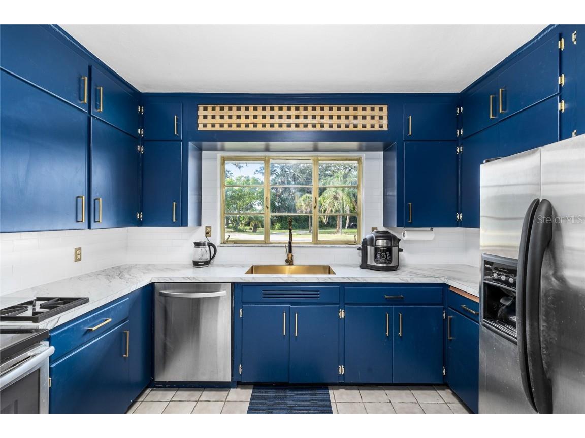 2027 Pinecrest Way Clearwater FL 33755 TB8436136 image15