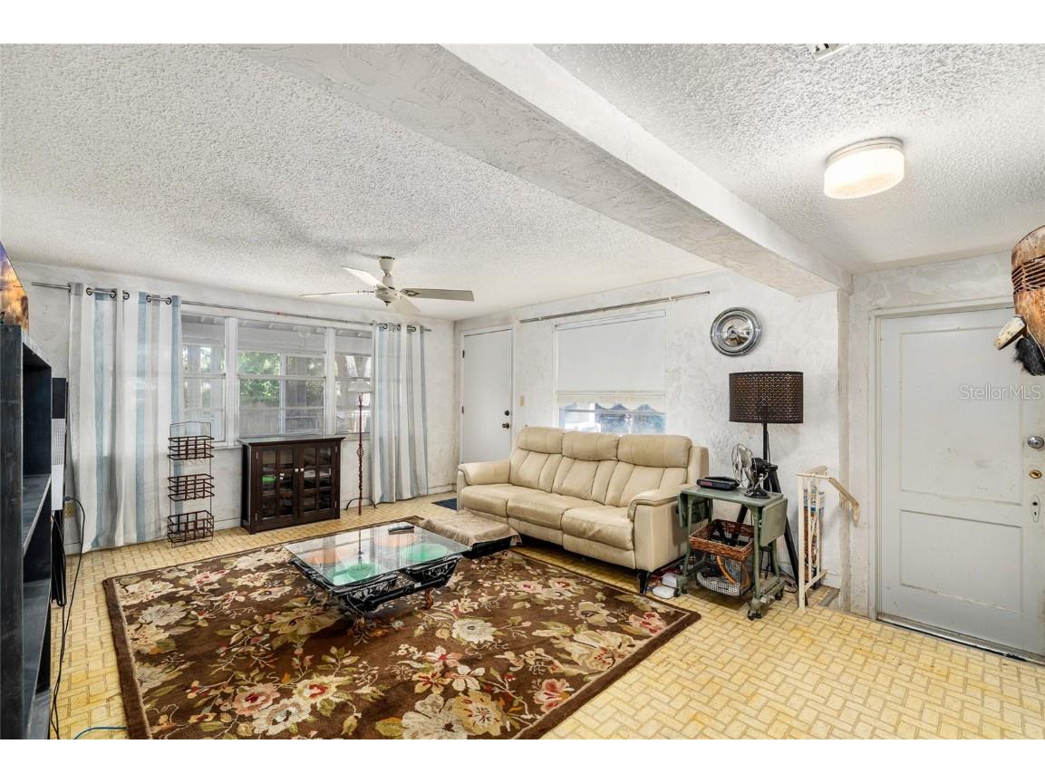 2027 Pinecrest Way Clearwater FL 33755 TB8436136 image17