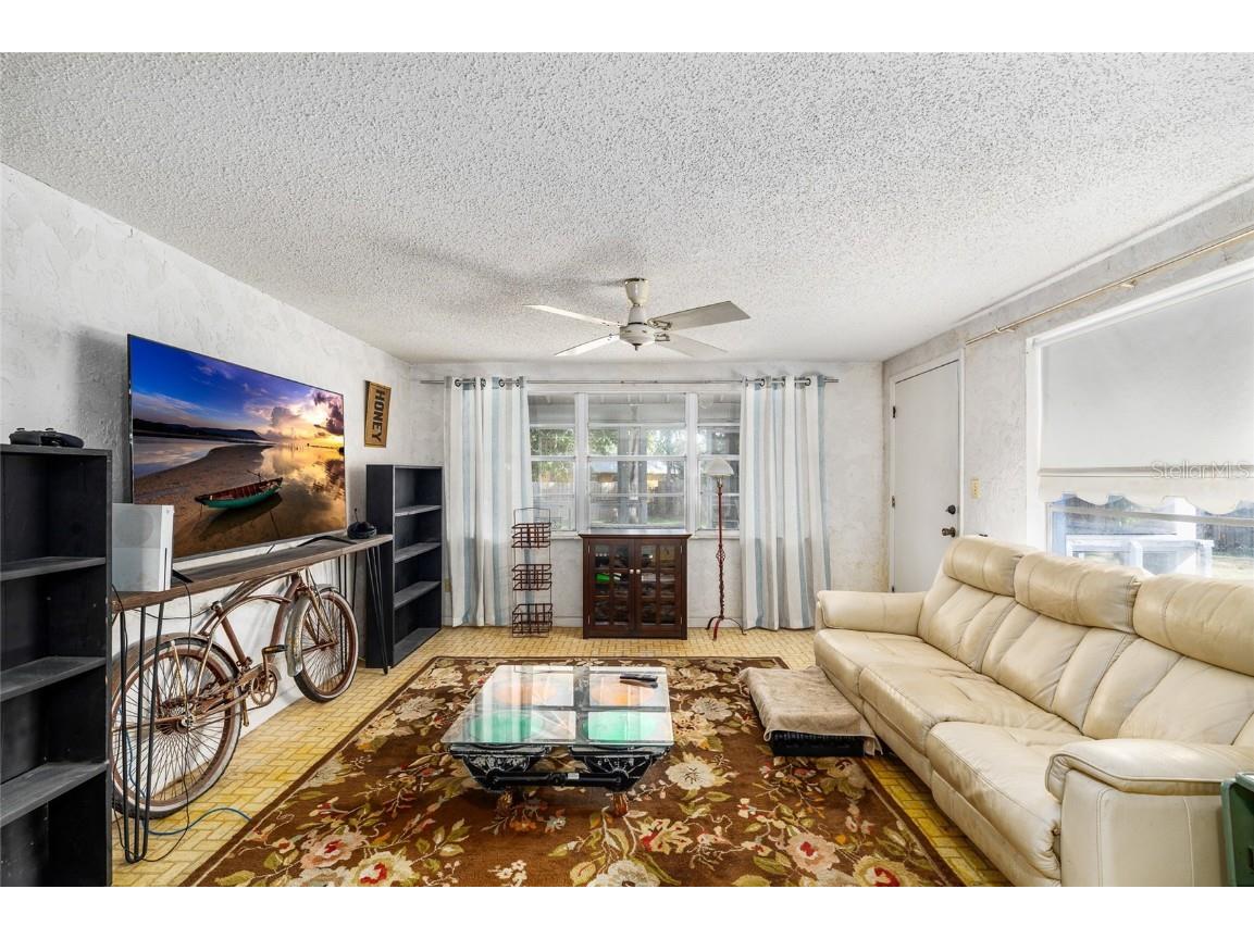 2027 Pinecrest Way Clearwater FL 33755 TB8436136 image18