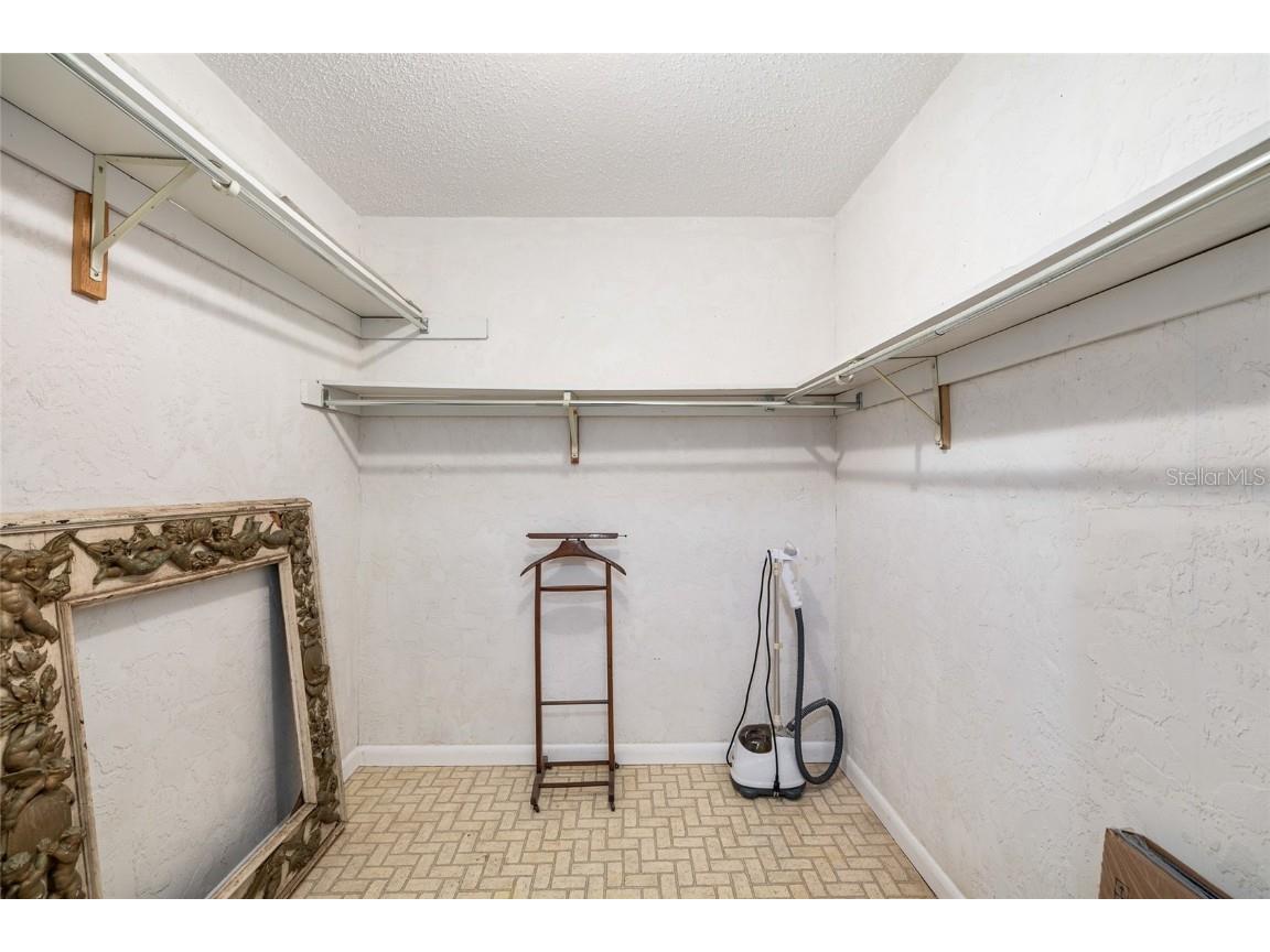 2027 Pinecrest Way Clearwater FL 33755 TB8436136 image24