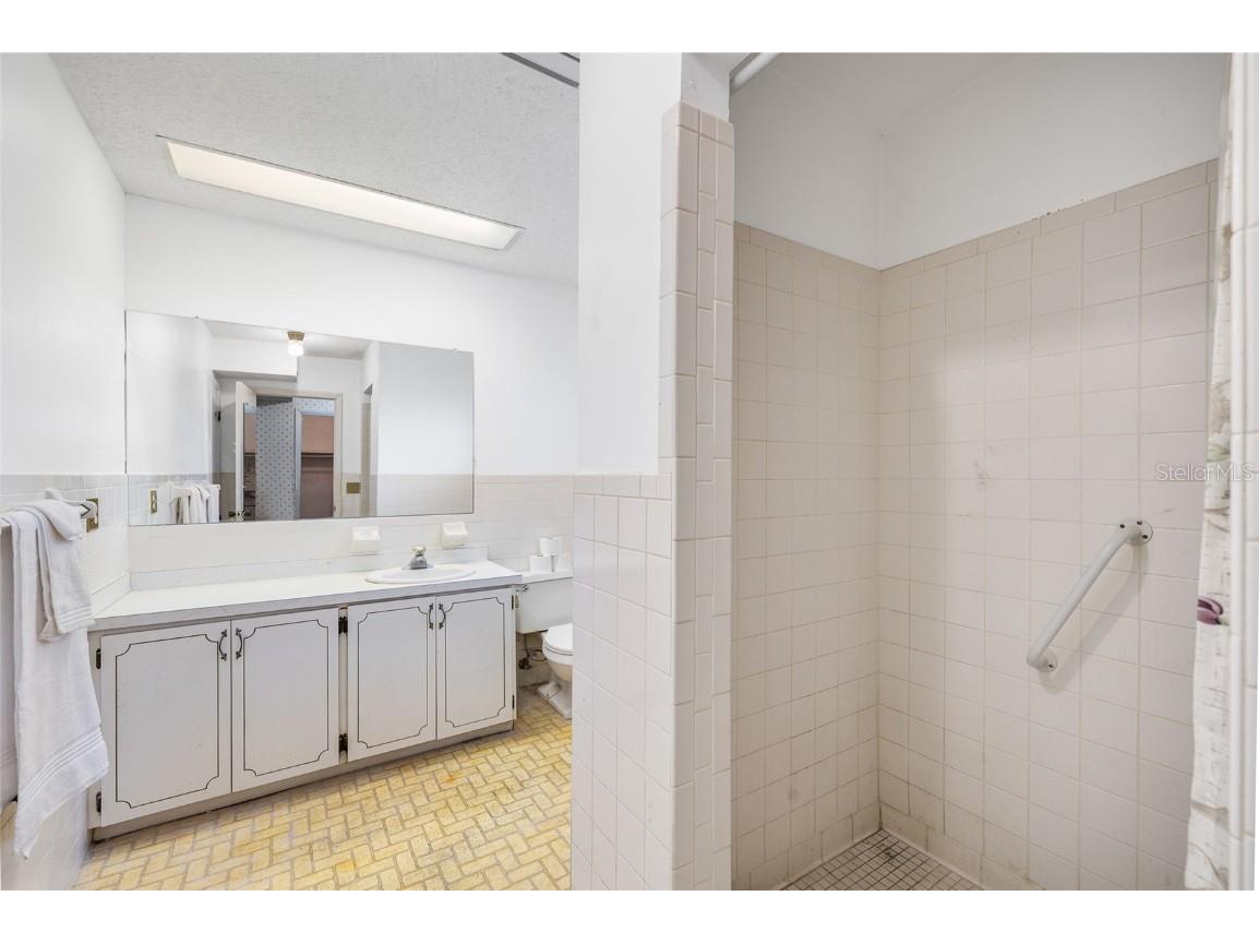 2027 Pinecrest Way Clearwater FL 33755 TB8436136 image25