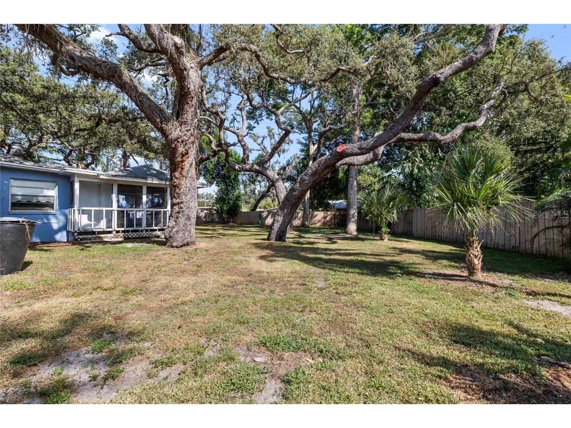 2027 Pinecrest Way Clearwater FL 33755 TB8436136 image32