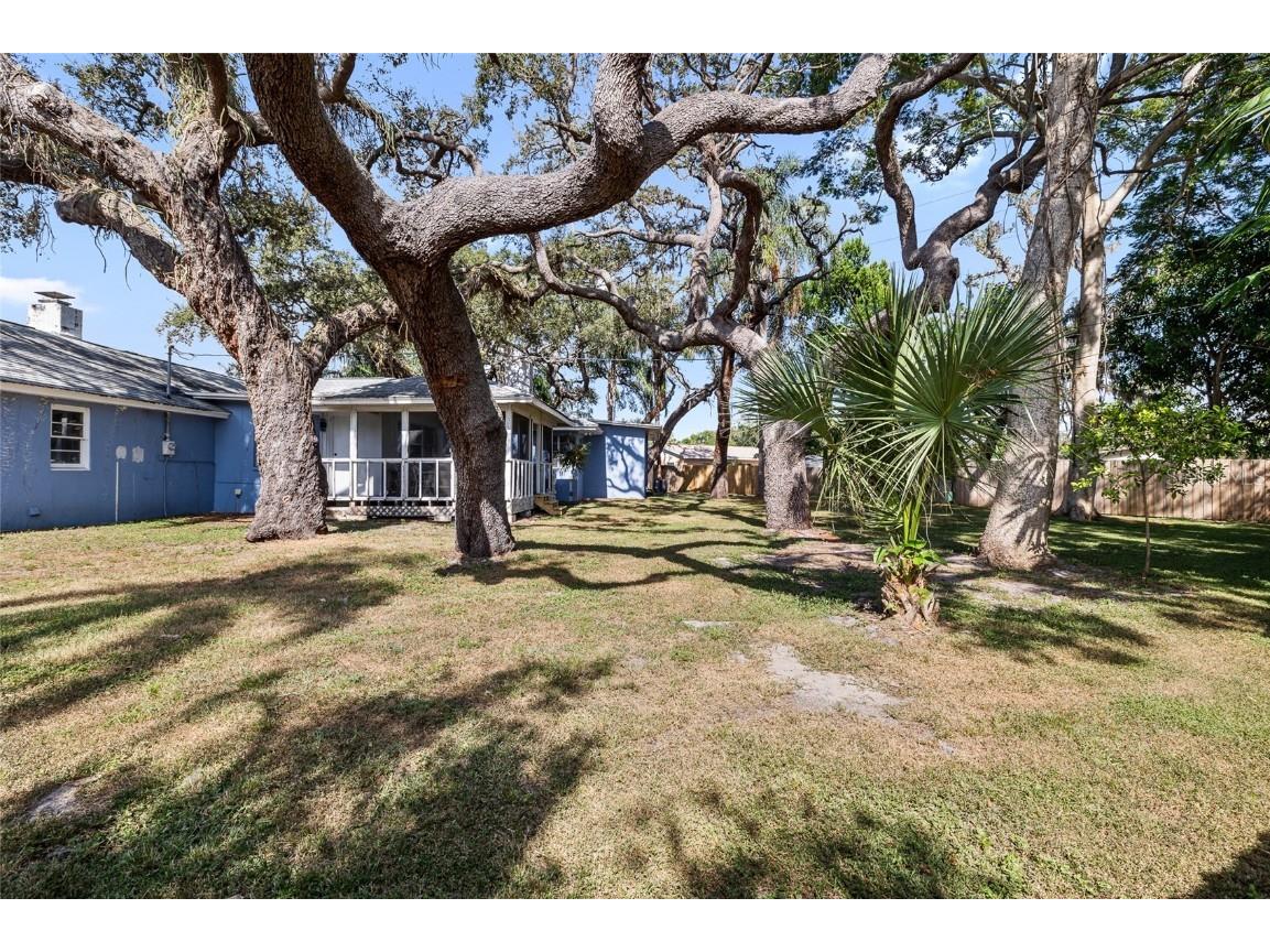 2027 Pinecrest Way Clearwater FL 33755 TB8436136 image37