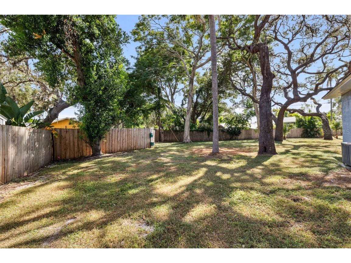 2027 Pinecrest Way Clearwater FL 33755 TB8436136 image40