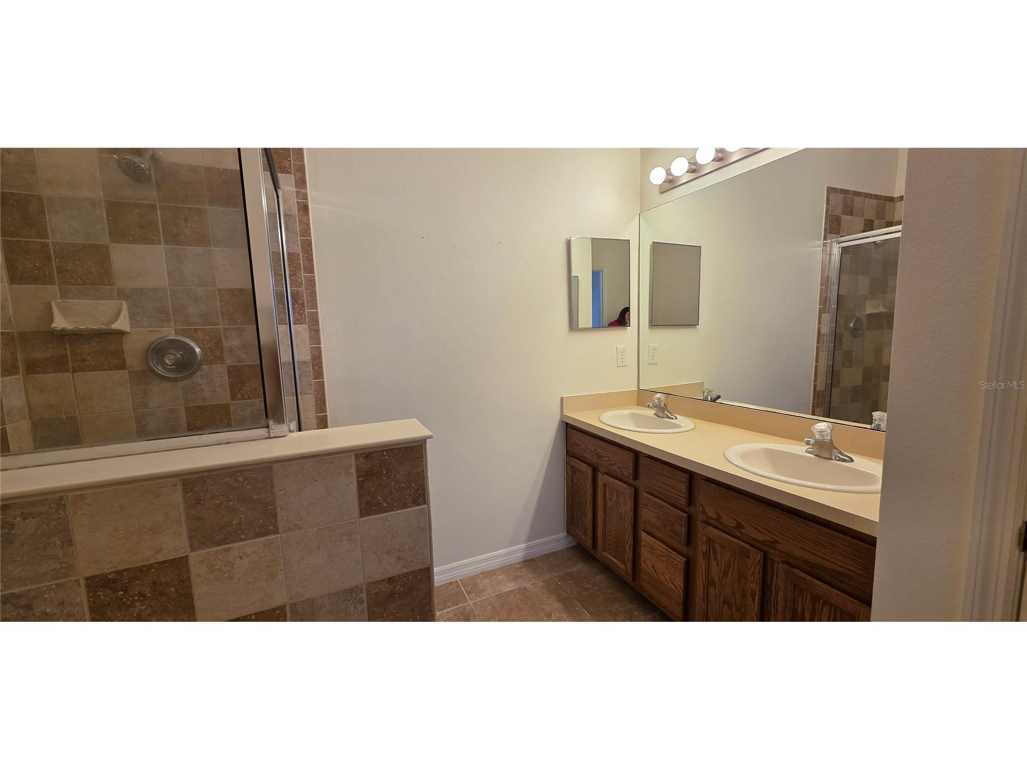 2027 Strathmill Drive Clearwater FL 33755 TB8527919 image15