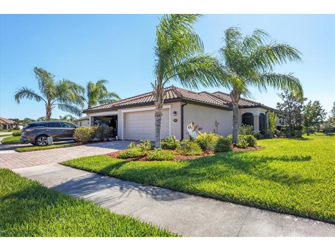 20278 Tesoro Drive Venice FL 34293 N6126103 image1
