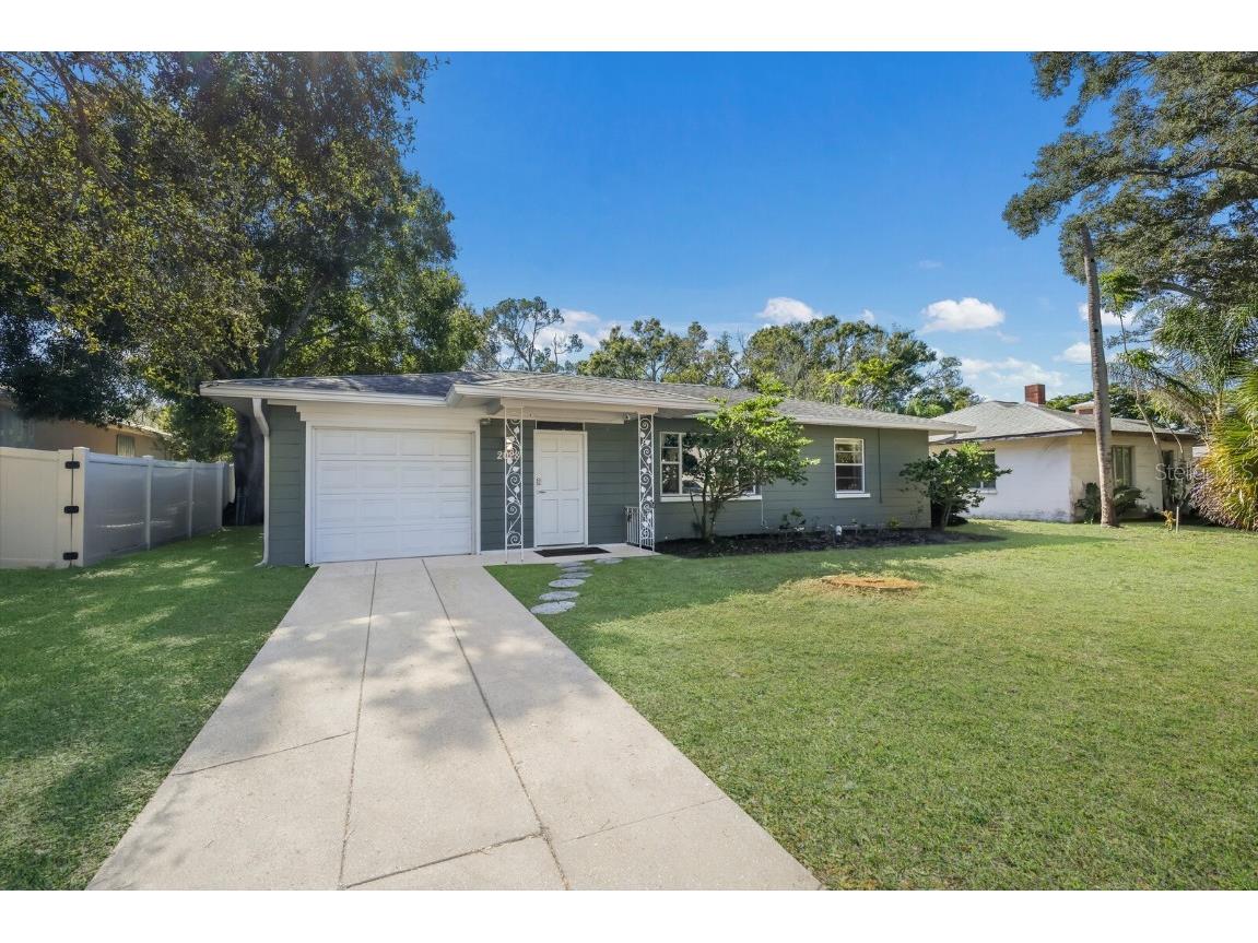 2028 Bougainvillea Street Sarasota FL 34239 A4590951 image1