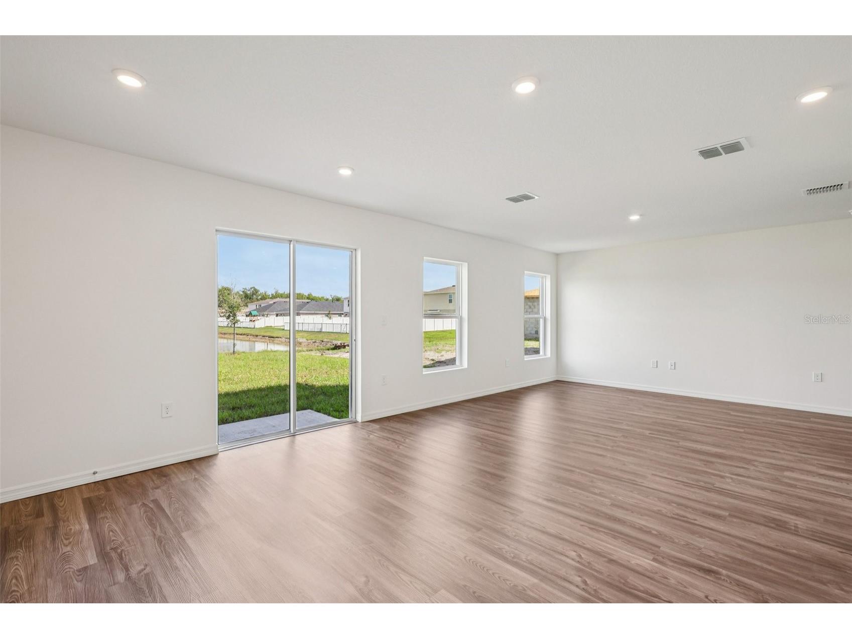 2028 Golden Beak Drive Eagle Lake FL 33839 C7518675 image11