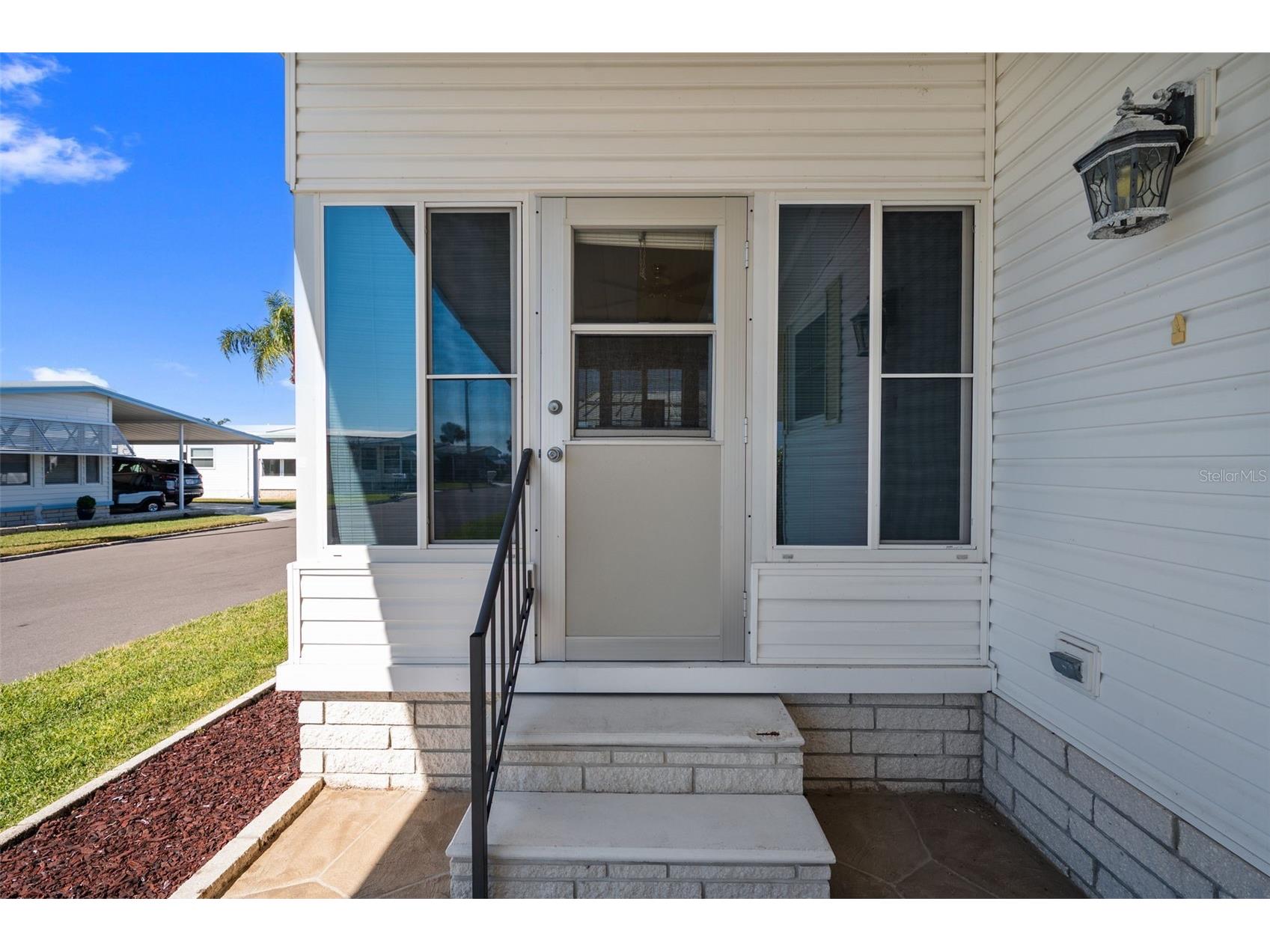 2028 Hilo Drive Holiday FL 34691 W7882656 image5