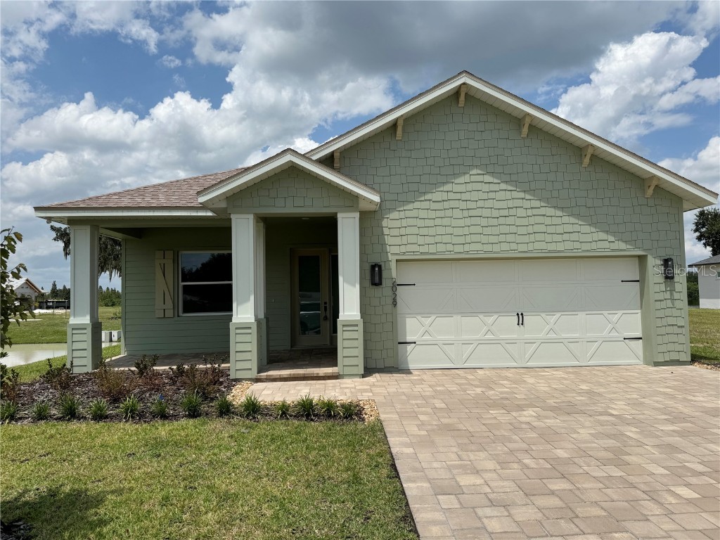 2029 Maverics Drive Mulberry FL 33860 - VICTORIA BY THE LAKES L4946950 image1