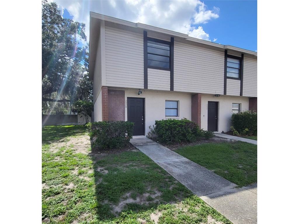 2029 Pine Chace Court Tampa FL 33613 T3541621 image1
