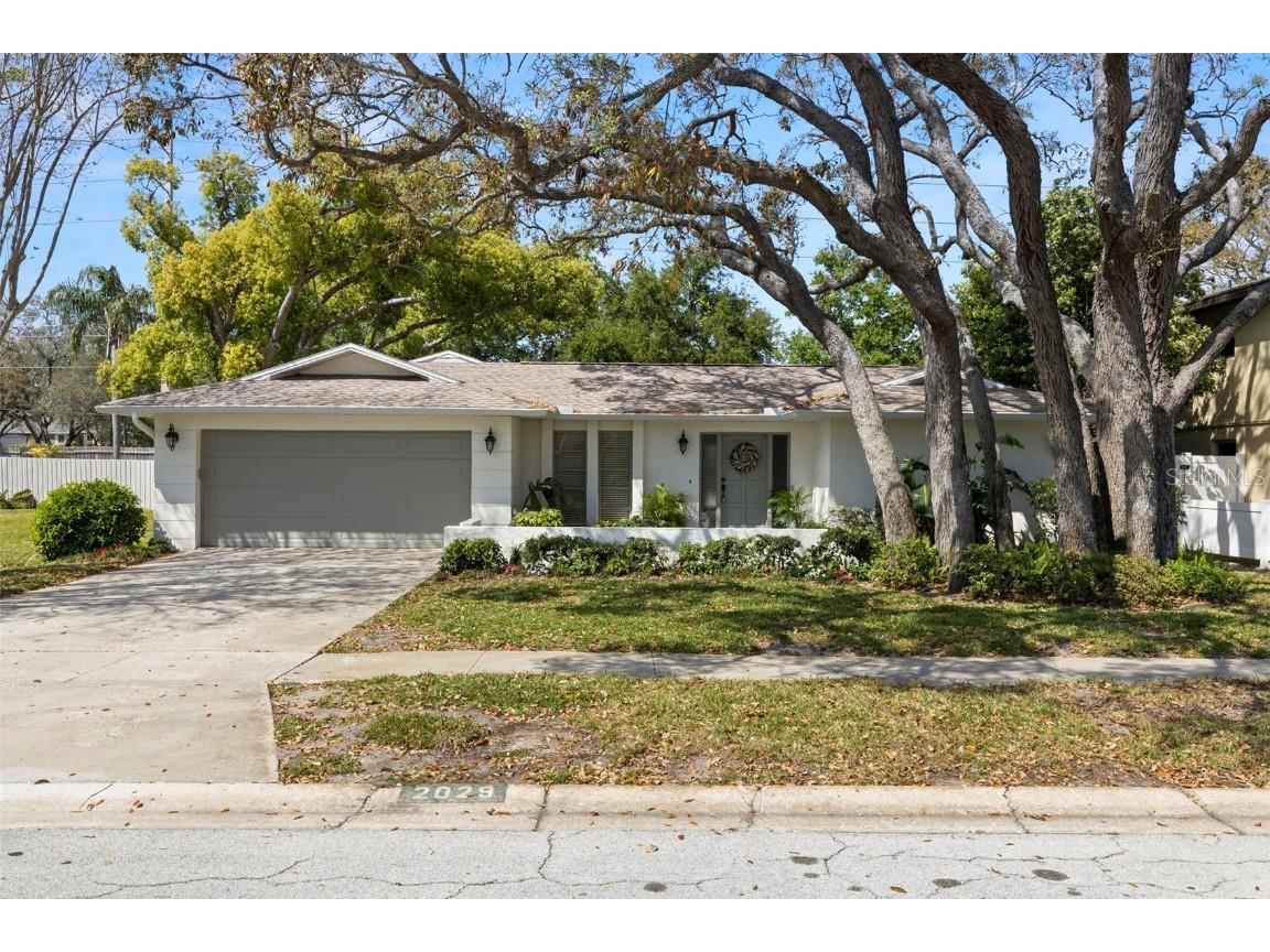 2029 Winding Oaks Drive Palm Harbor FL 34683 TB8369232 image1